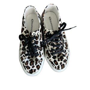 Elevate your sneaker game with these chic Superga 2750 velvet leopard print trai